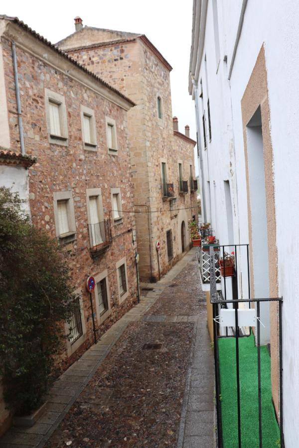 Apartamentos Las Buganvillas Caceres Exterior photo